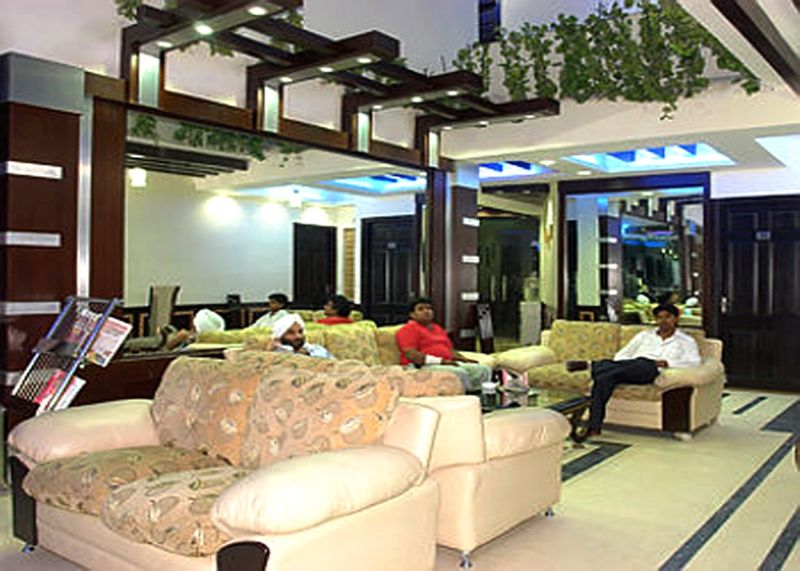 Hotel Raunak International Neu-Delhi Exterior foto
